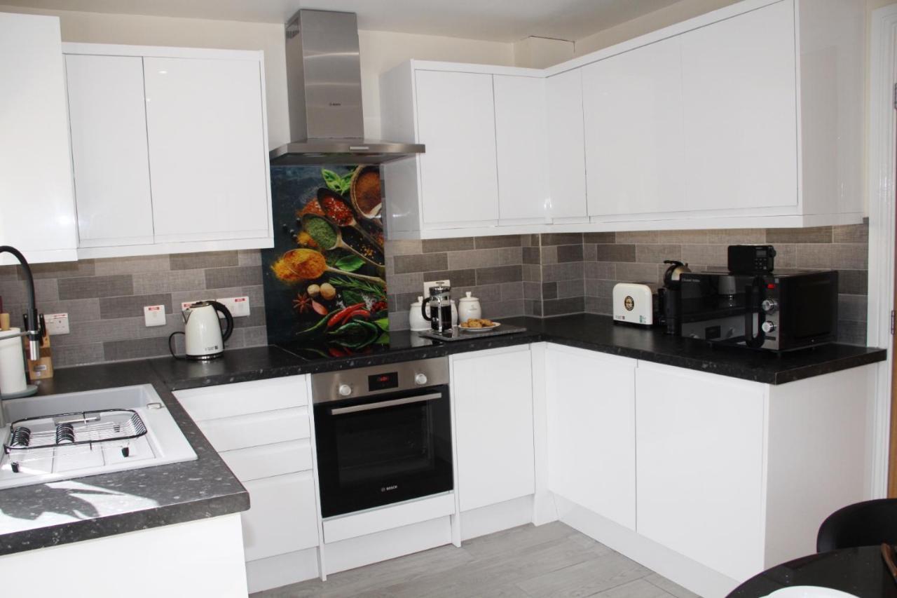 City Centre Town House With Riverside Views And Free Parking 1Bak York Exterior photo